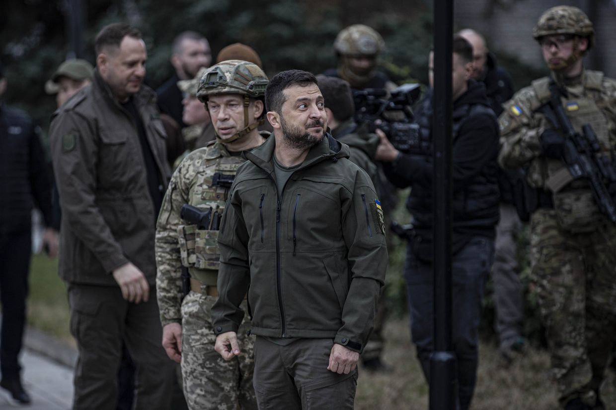 Syrskyi drawing up two war plans contingent on US aid, Zelensky says