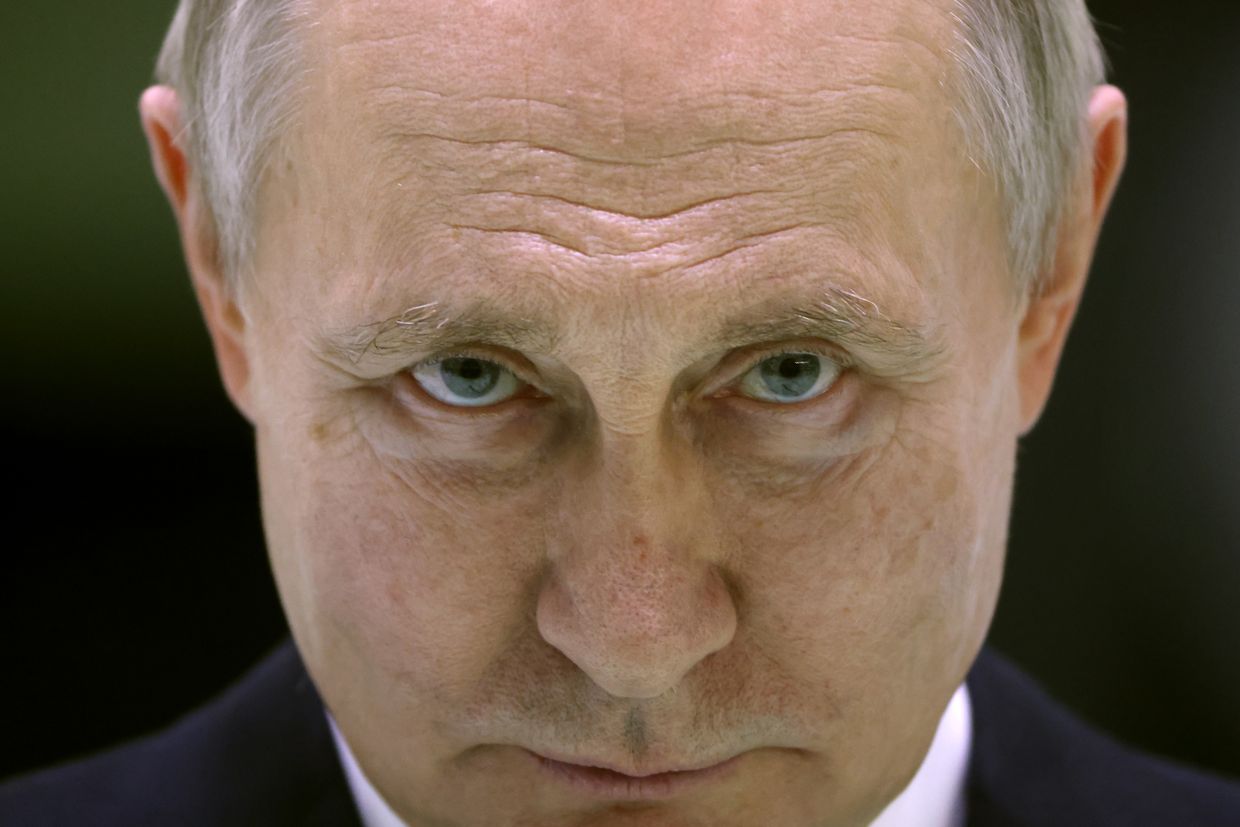 Putin increasingly concerned about state of Russia’s economy, Reuters reports