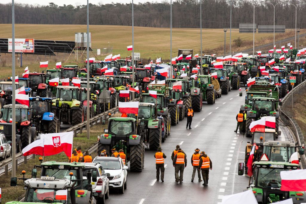 Official: Poland holds informal talks with EU on exemptions for farmers