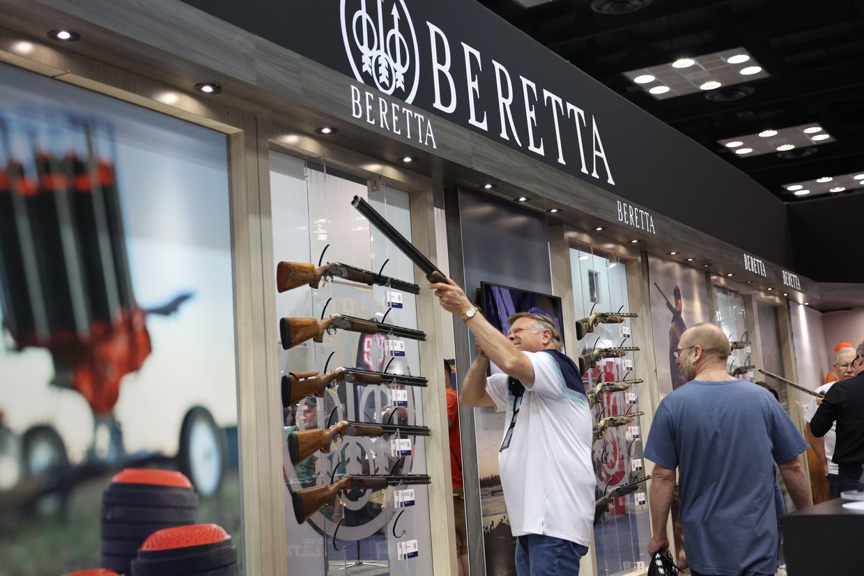 Media: Russia imports Italian Beretta rifles despite sanctions
