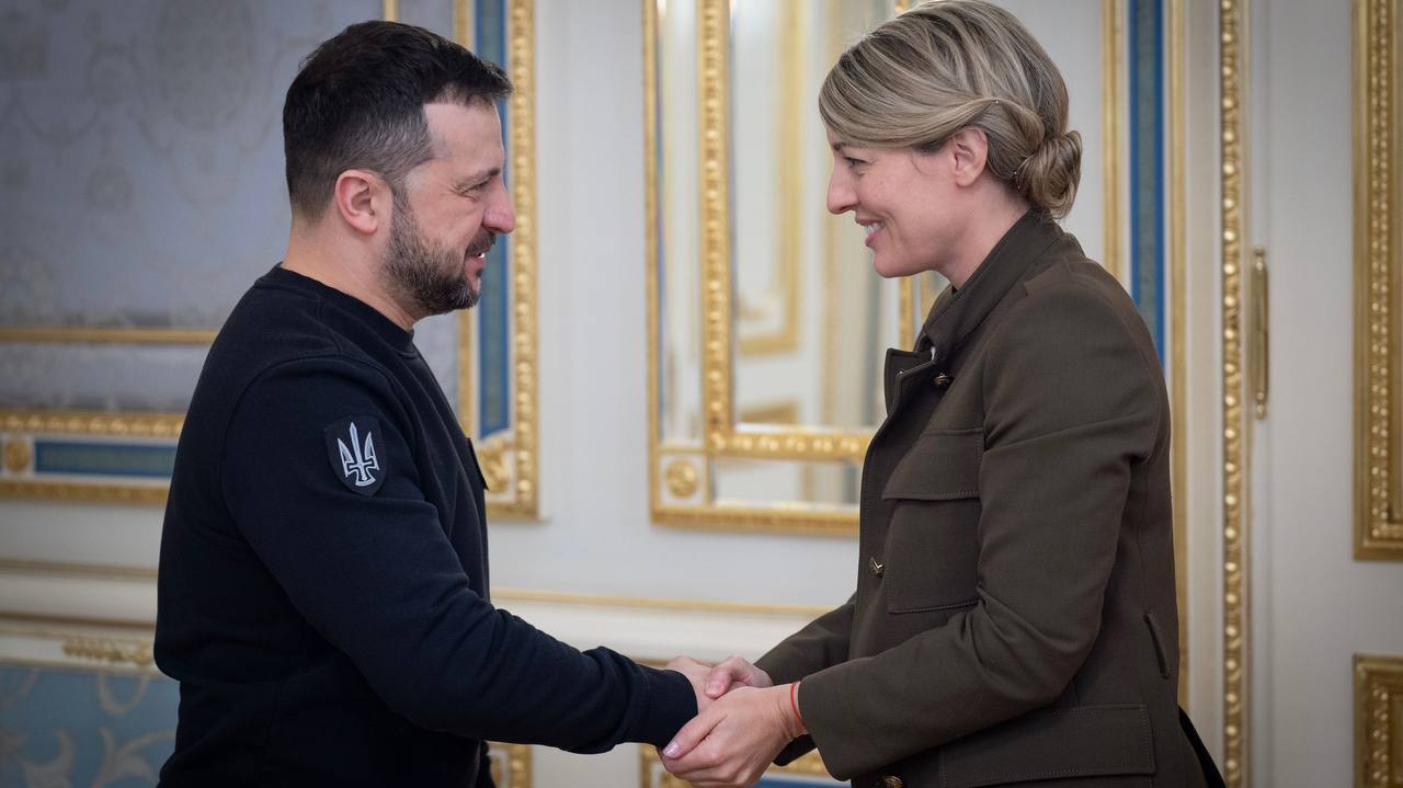 Zelensky meets Canadian foreign minister in Kyiv