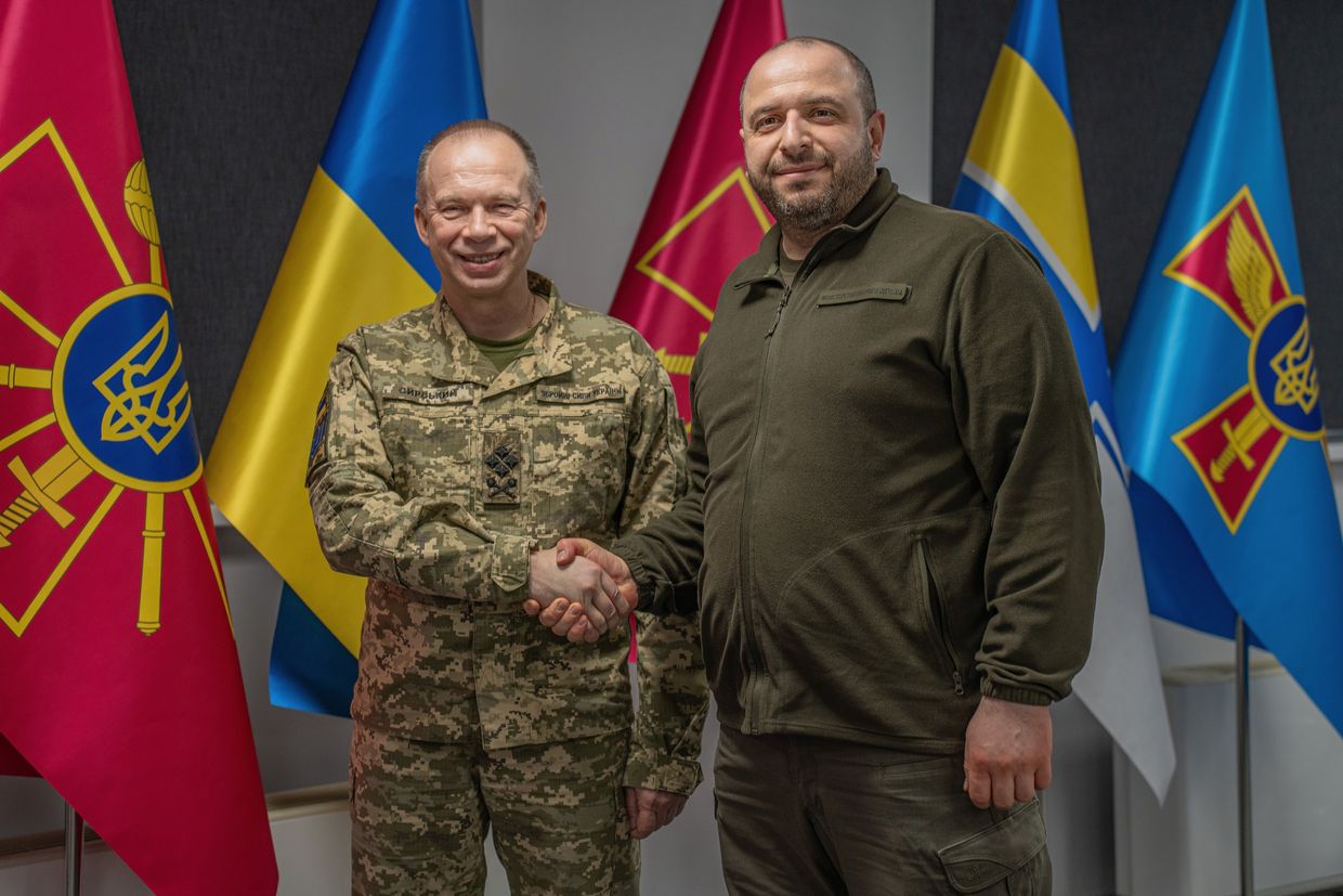 Umerov holds first meeting with Syrskyi as chief commander