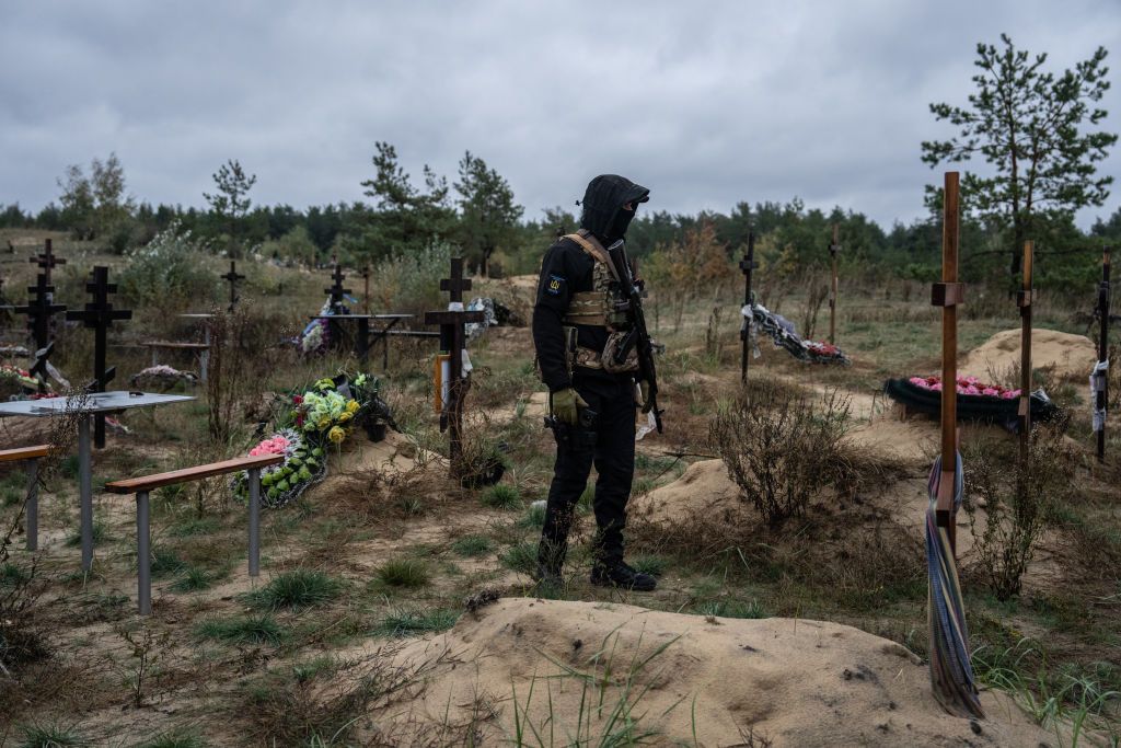 Ukraine brings back bodies of 99 fallen soldiers