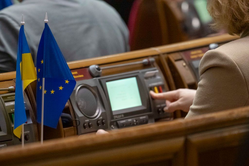 MP Yaroslav Zhelezniak: Developments in Ukraine’s parliament on economic reforms, international obligations — Issue 45