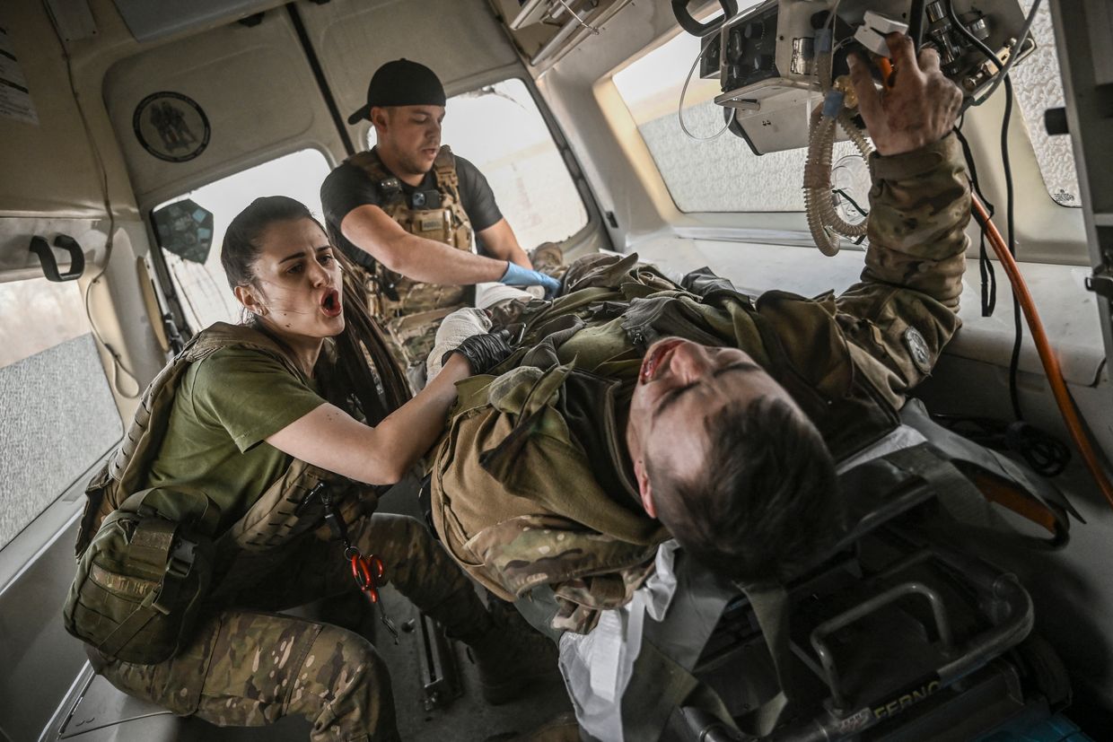 Intense fighting, lack of resources leave wounded soldiers on their own