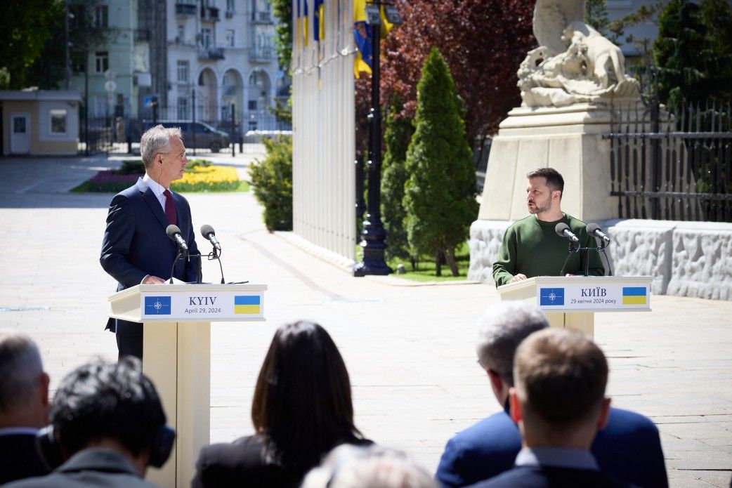 NATO Secretary-General Stoltenberg arrives in Kyiv in surprise visit