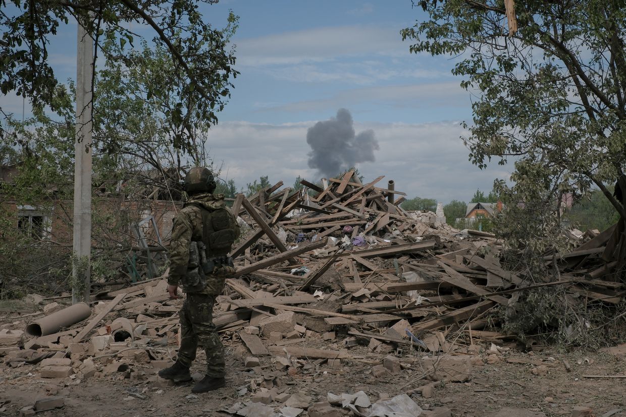 Civilians flee Vovchansk under Russian bombardment as ground offensive on Kharkiv begins