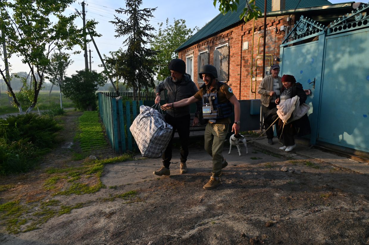 Over 1,700 civilians evacuated from Kharkiv Oblast over past day