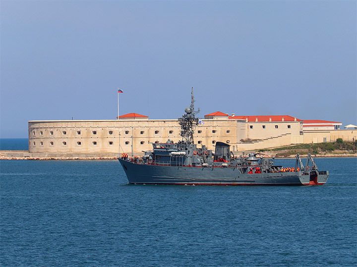 Ukraine’s Navy says it destroyed Russian sea minesweeper Kovrovets overnight