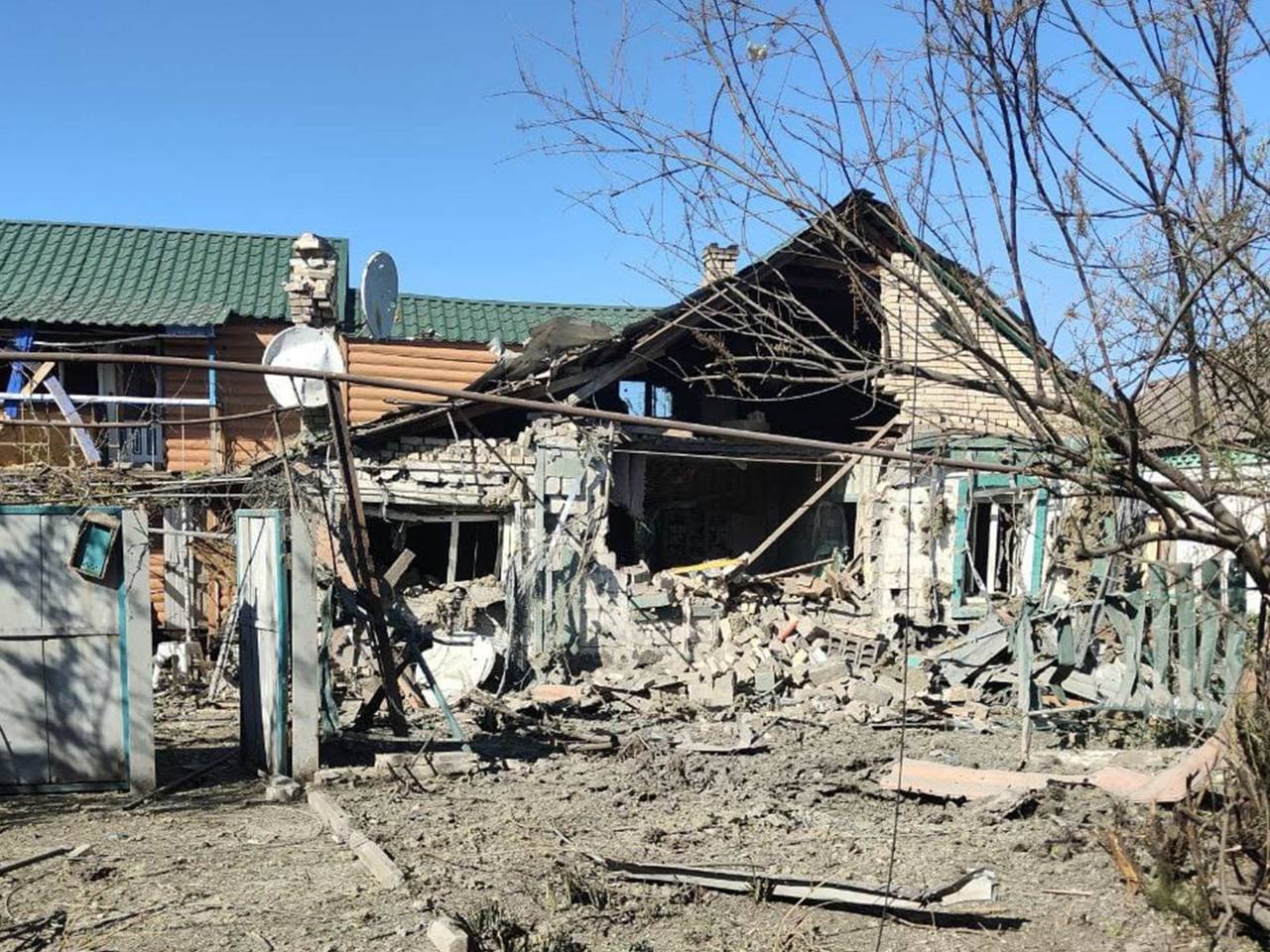Russian attacks on Donetsk Oblast kill 2, injure 2
