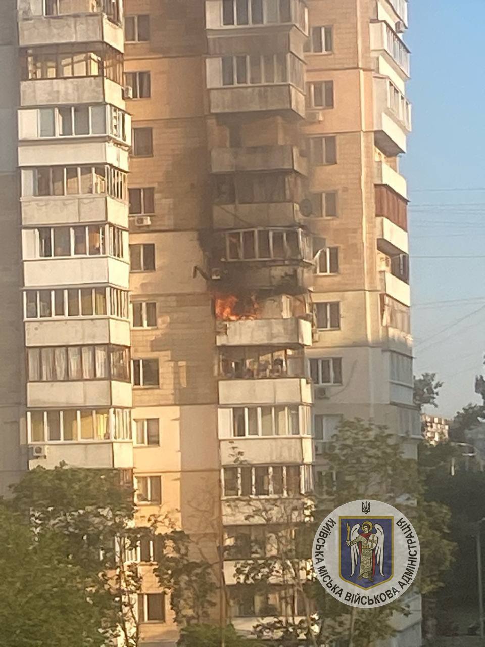 Debris strikes residential building in Kyiv