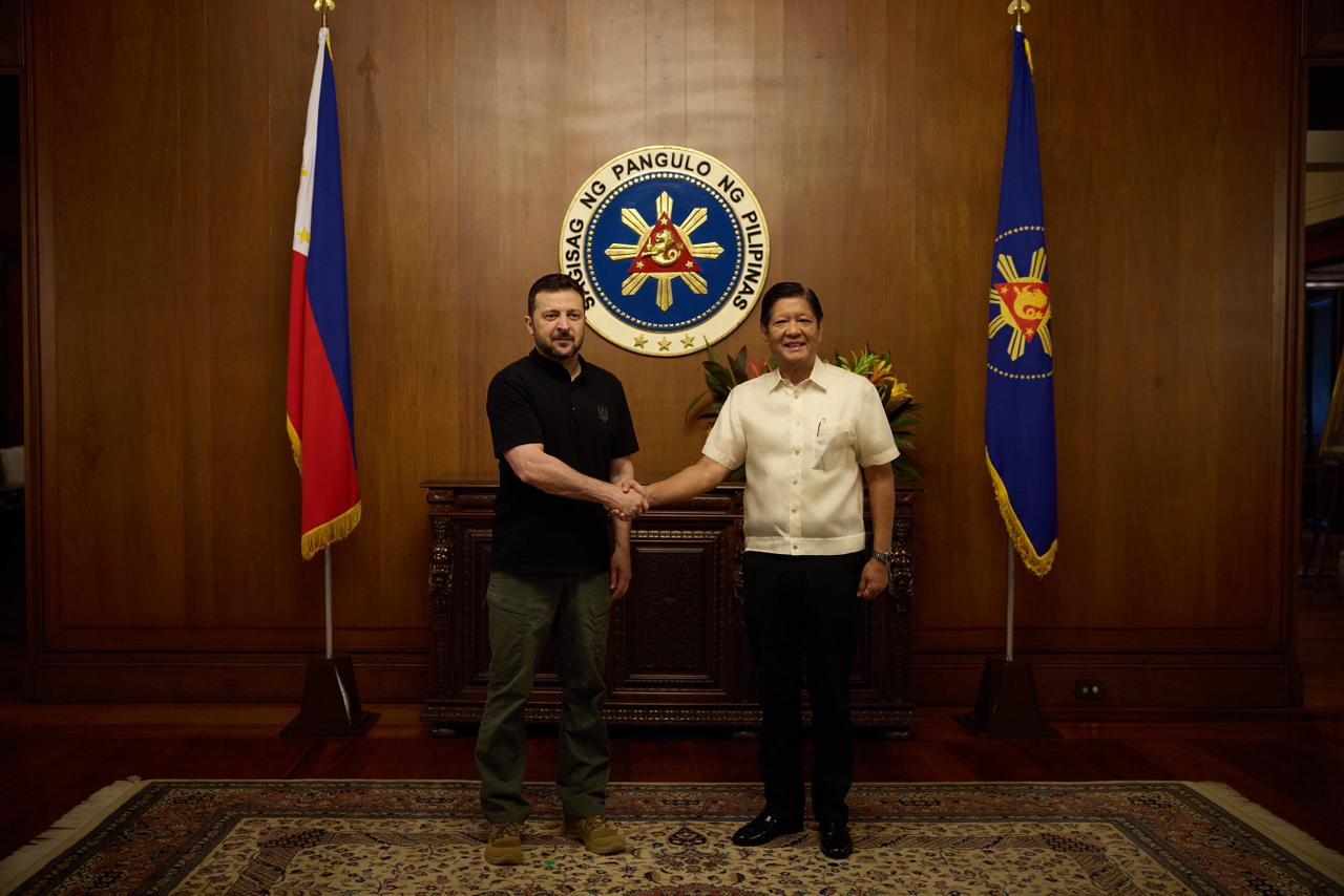 Zelensky meets with president of the Philippines for the first time