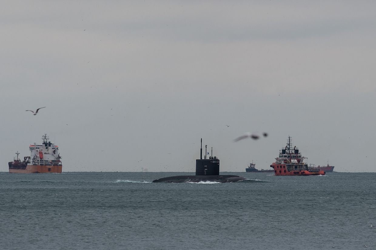 Россия дважды размещала ударные подводные лодки в районе Ирландского моря, сообщили источники Bloomberg