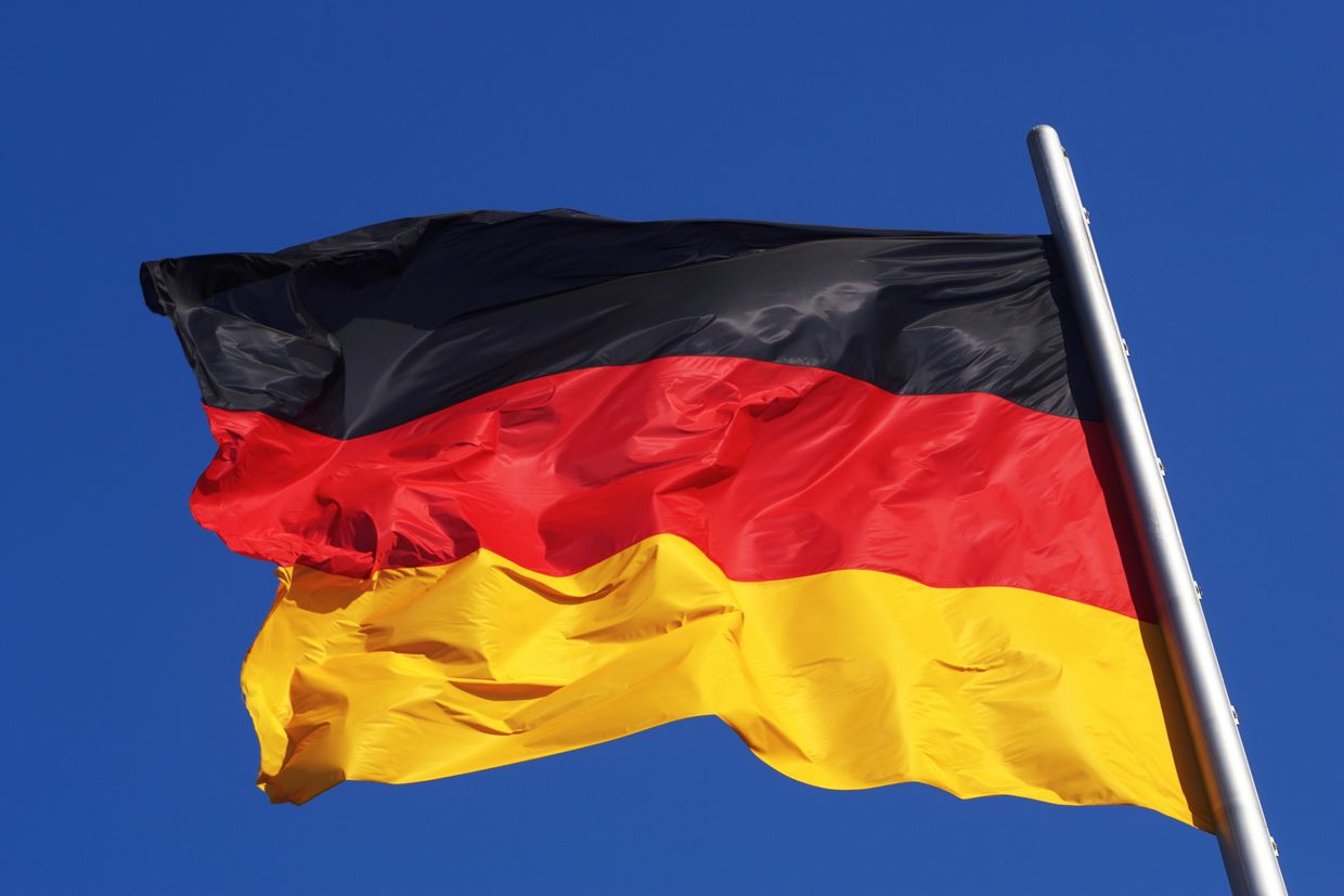 3 people arrested in Germany for allegedly spying on person from Ukraine