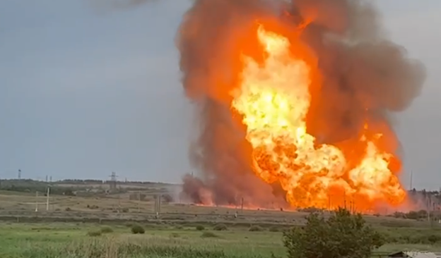 Gas pipeline on fire in Russia's Saratov Oblast
