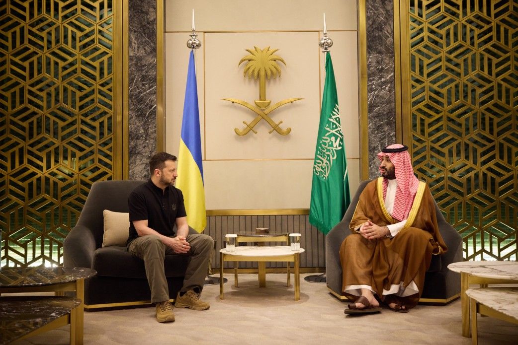 Zelensky visits Saudi Arabia ahead of peace summit