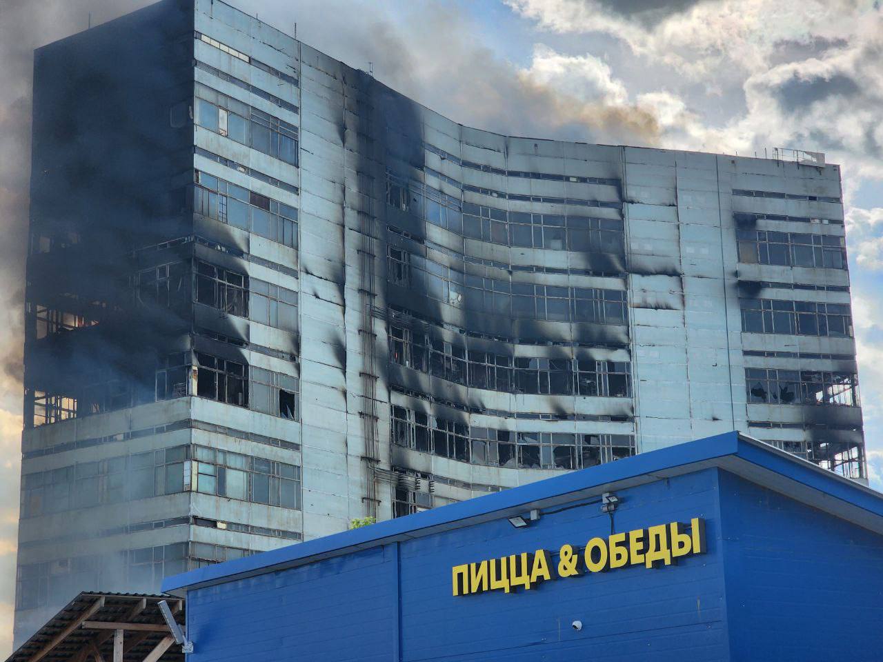 Multi-story building catches fire in Moscow Oblast, at least 8 people dead