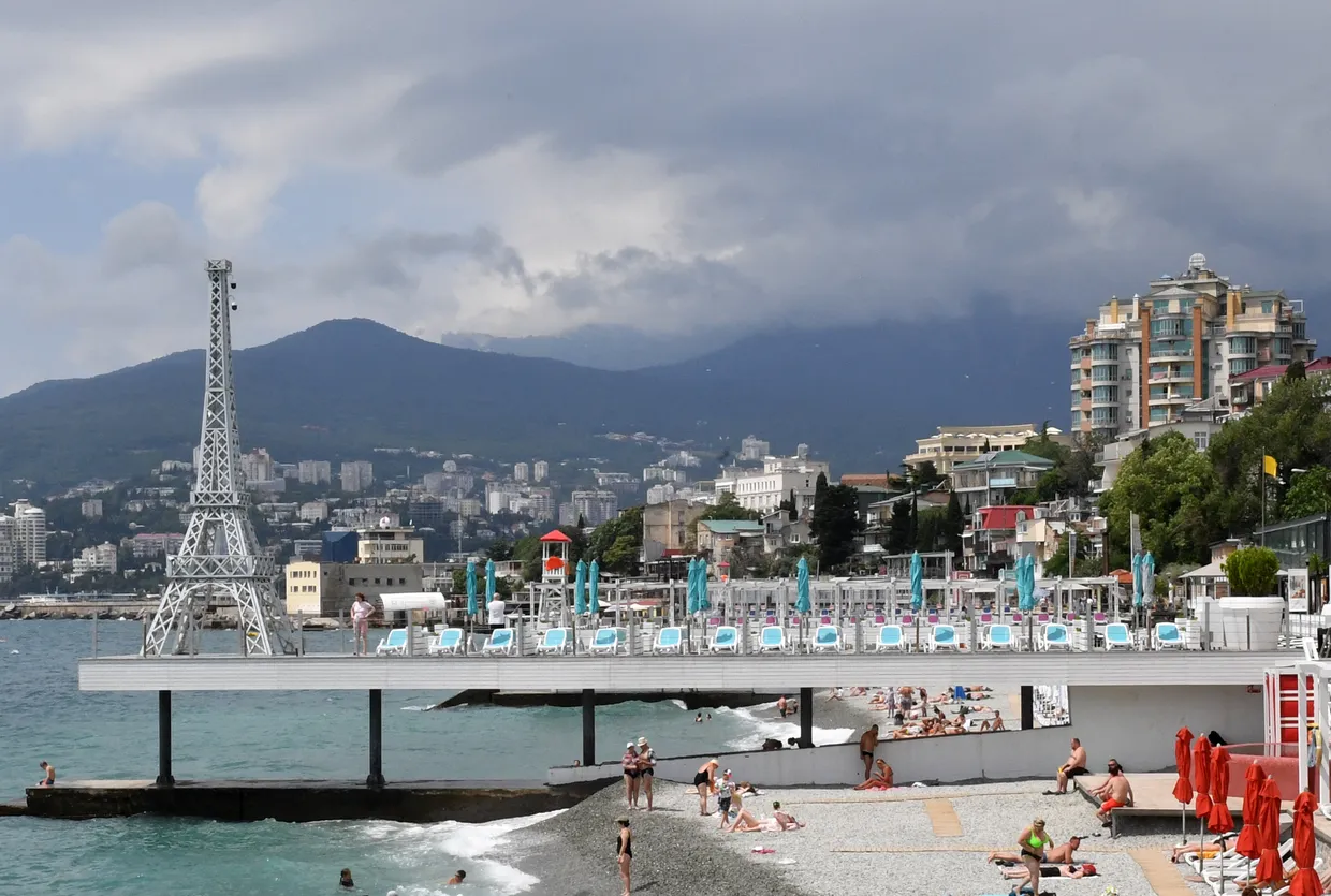 Russian tourists cancel Crimea holidays en-masse, Ukrainian military intelligence says