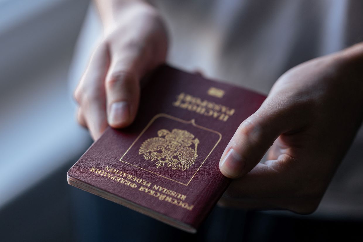 Czechia no longer recognizes non-biometric Russian passports