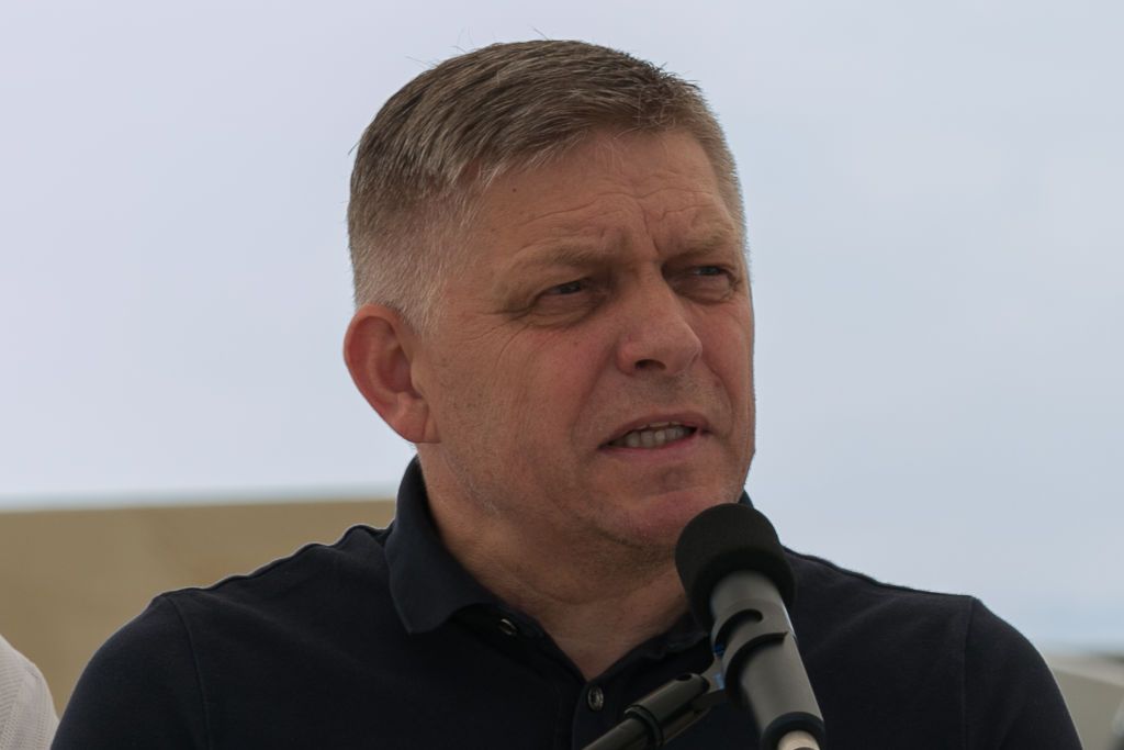 Fico criticizes Kyiv's sanctions against Russian oil in call with Shmyhal