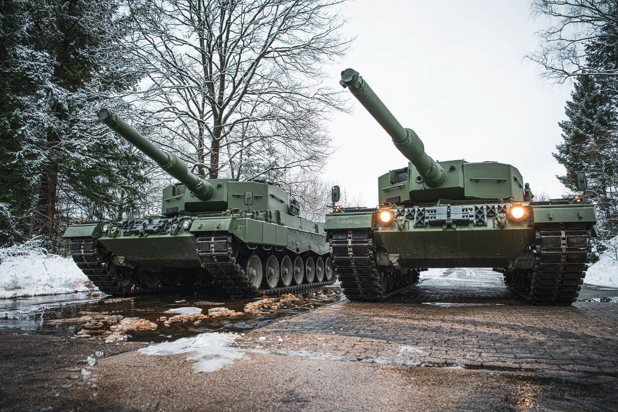 Two Leopard 2A4 tanks purchased by the Netherlands and Denmark for delivery to Ukraine