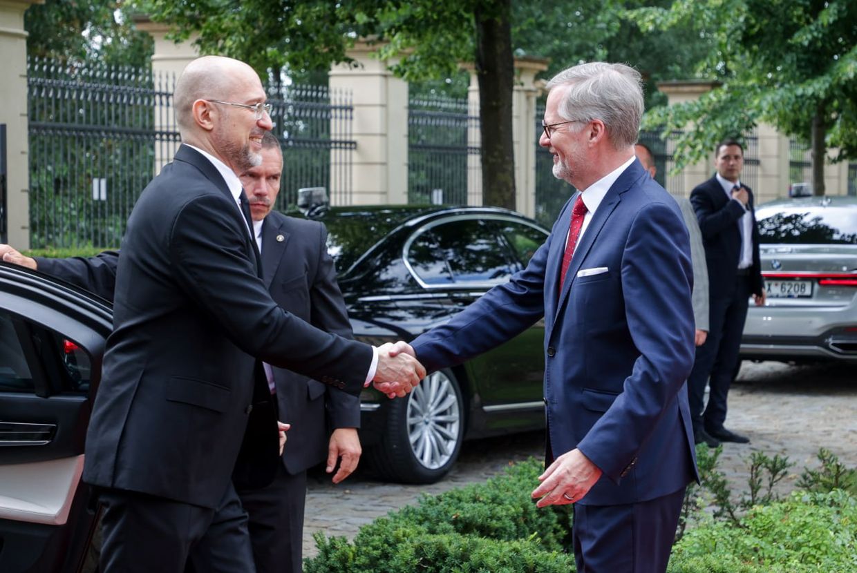Shmyhal visits Czechia to discuss ammunition, energy cooperation