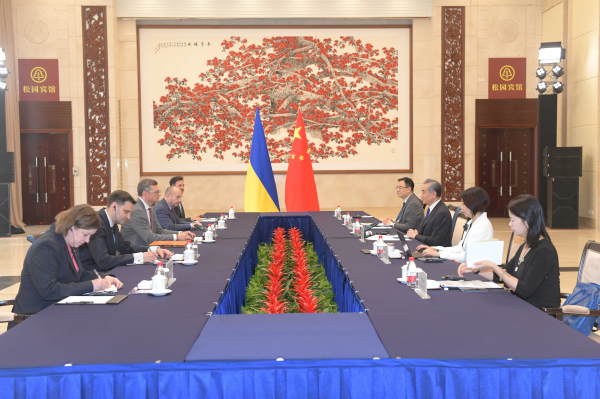 China 'unshakably' committed to Ukraine's territorial integrity, Kuleba says