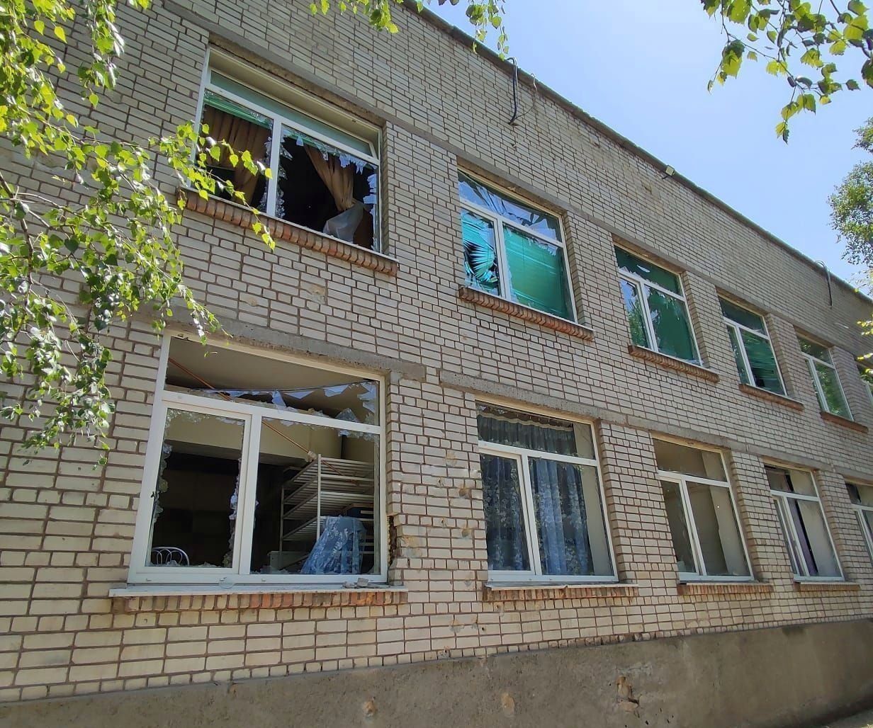 Russian attack on Nikopol kills 2 elderly women, injures 9