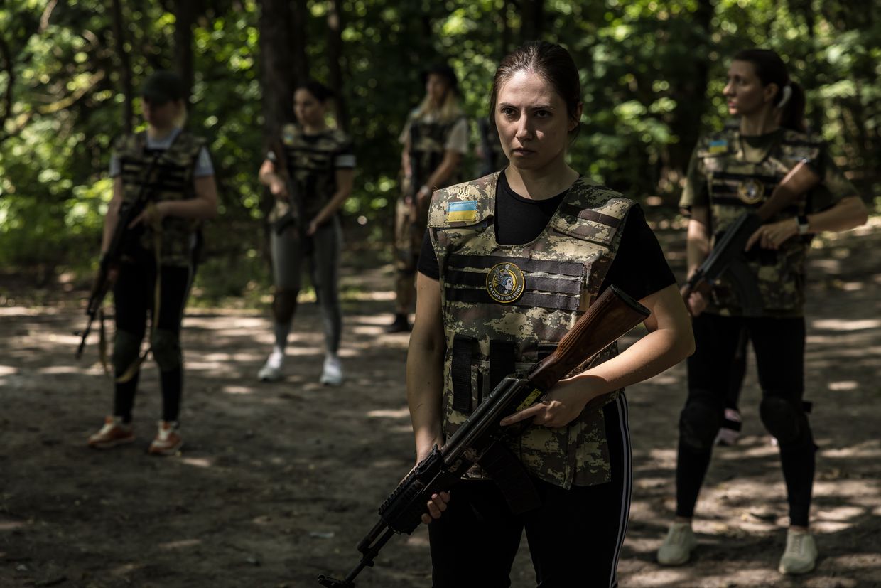 Ukrainian Valkyries: Women embrace military training to learn to defend their homeland (Photos)