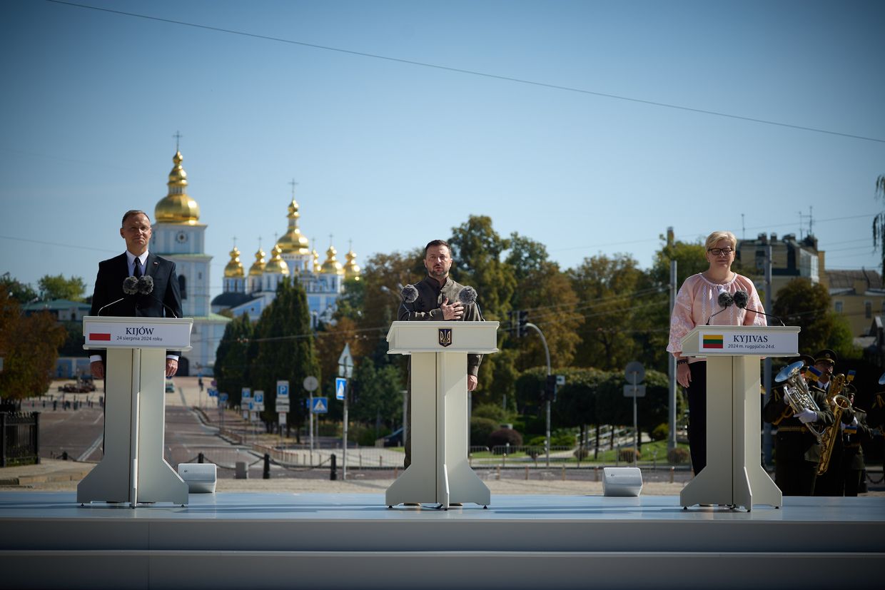 Polish President Duda, Lithuanian PM Simonyte make remarks from Kyiv on Independence Day