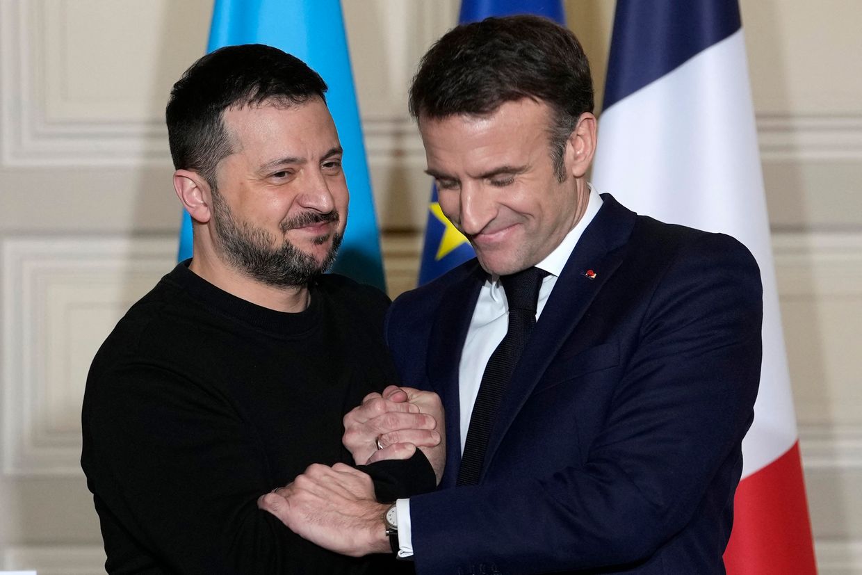 Most French support assistance to Ukraine, sending peacekeepers, poll shows