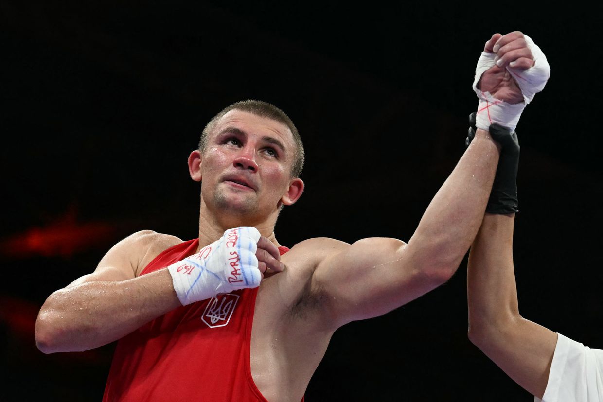 Ukrainian boxer Oleksandr Khyzhniak defeated Brazilian Wanderley Pereira at the Olympics.