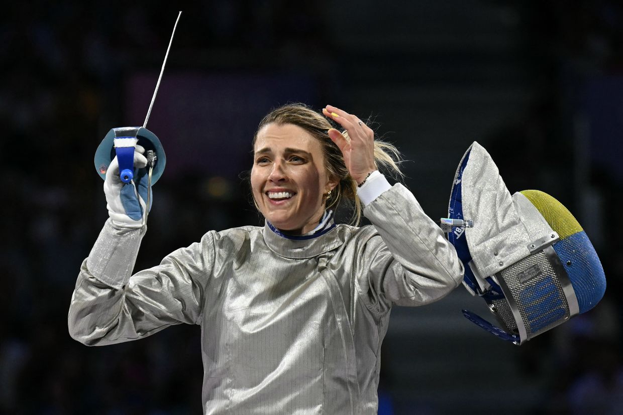 Ukrainian Olympic fencer Olga Kharlan’s saber sold at auction to support military