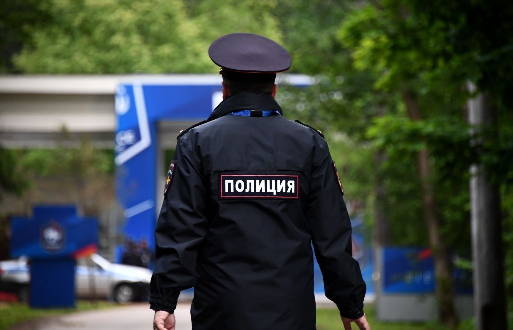 Russian authorities launch manhunt after former inmate turned soldier accused of killing 2 women