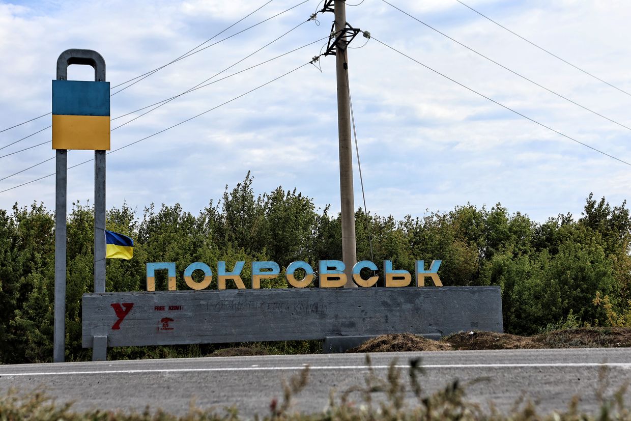 Russian attacks cut off gas, water in Pokrovsk, governor says