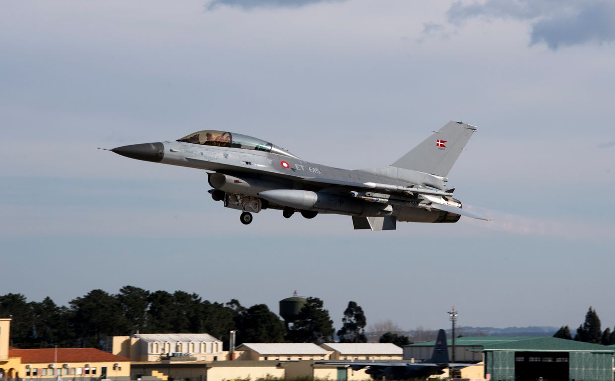 Ukraine to receive another batch of Danish F-16s this year, minister says