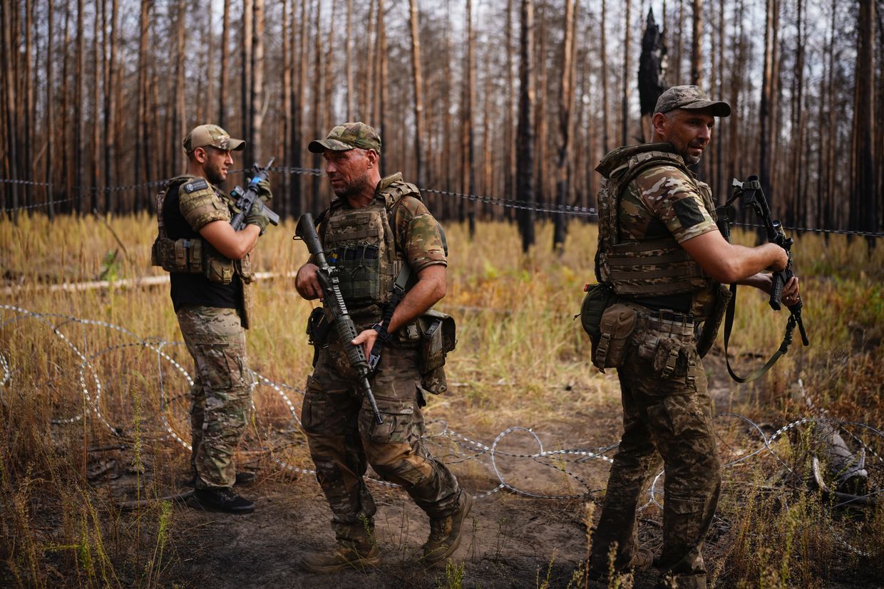 At Chornobyl's edge, Ukrainian soldiers brace for a potential threat from Belarus (Photos)