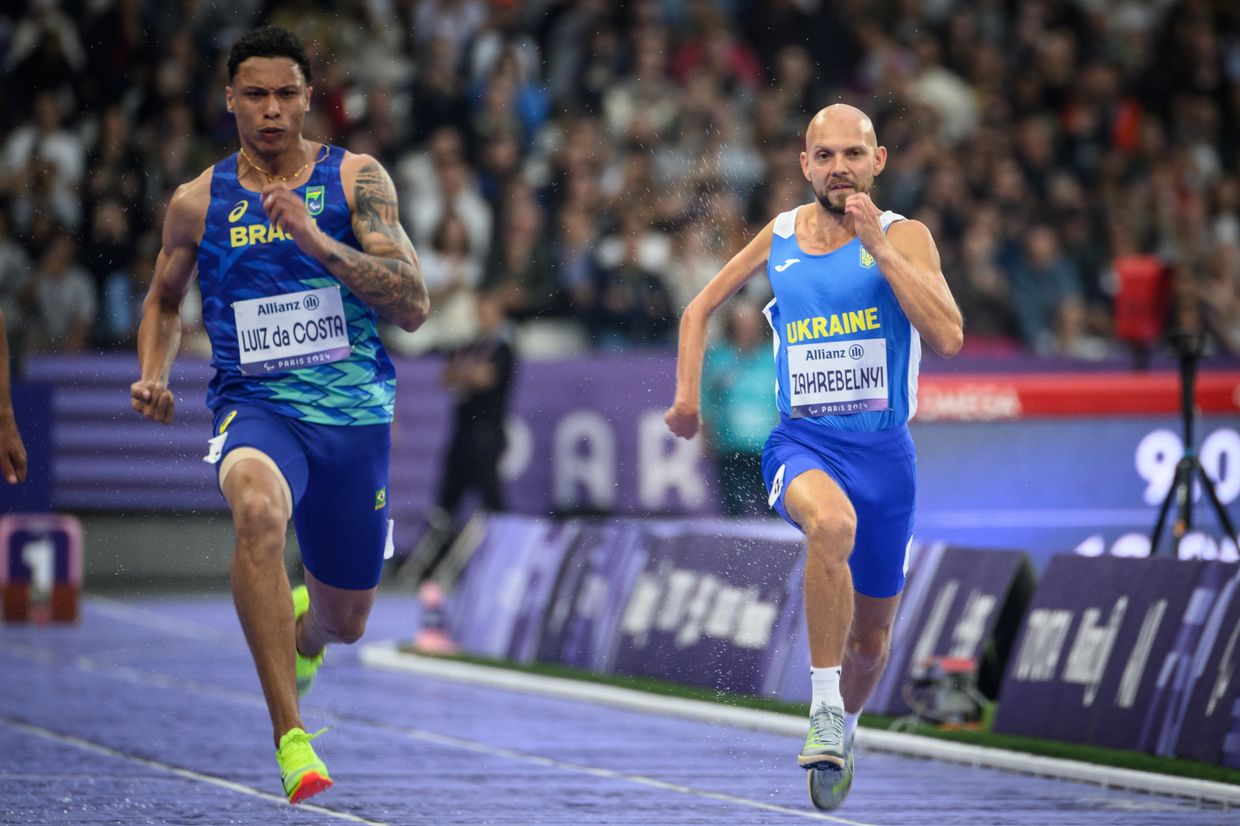 Vladyslav Zahrebelnyi, 32, from Dnipro, competes in the 100-meter race - T37 division in Paris