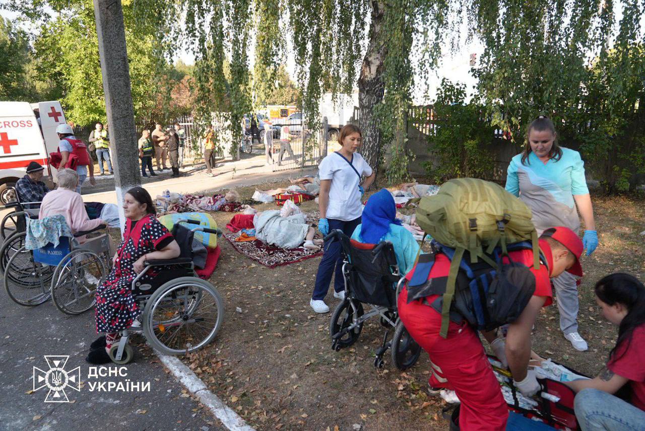 Russian attack on retirement home in Sumy kills at least 1, injures 13