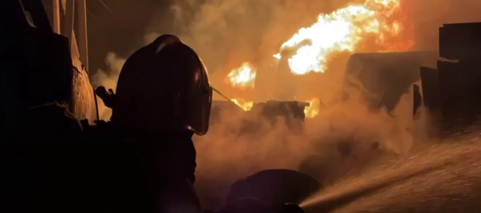 Oil depots on fire in Russia's Voronezh Oblast, Perm Krai