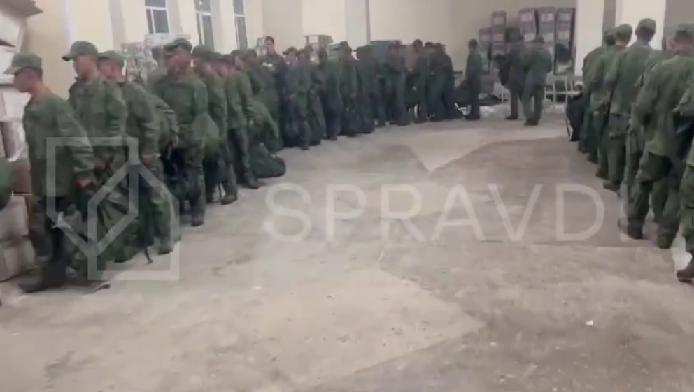 Video purportedly showing North Korean soldiers at Russian military ...