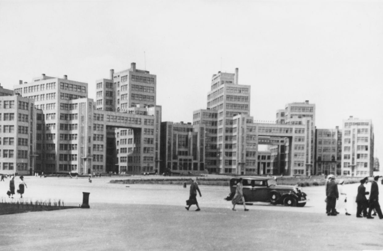 he Derzhprom building, a constructivist landmark in Freedom Square, Kharkiv, Ukraine, seen here in the Soviet Union circa 1935.