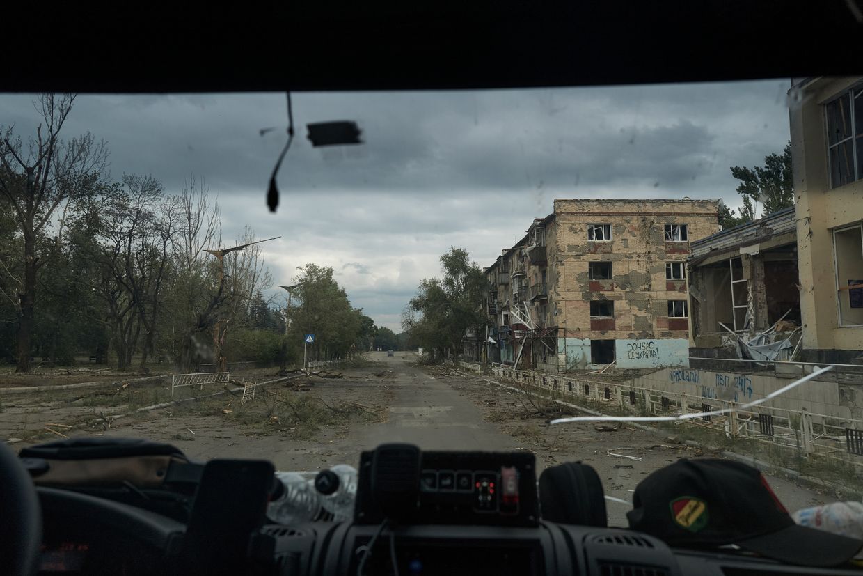 Evacuation of the civilian population from the city of Toretsk Donetsk Oblast on July 30, 2024. 