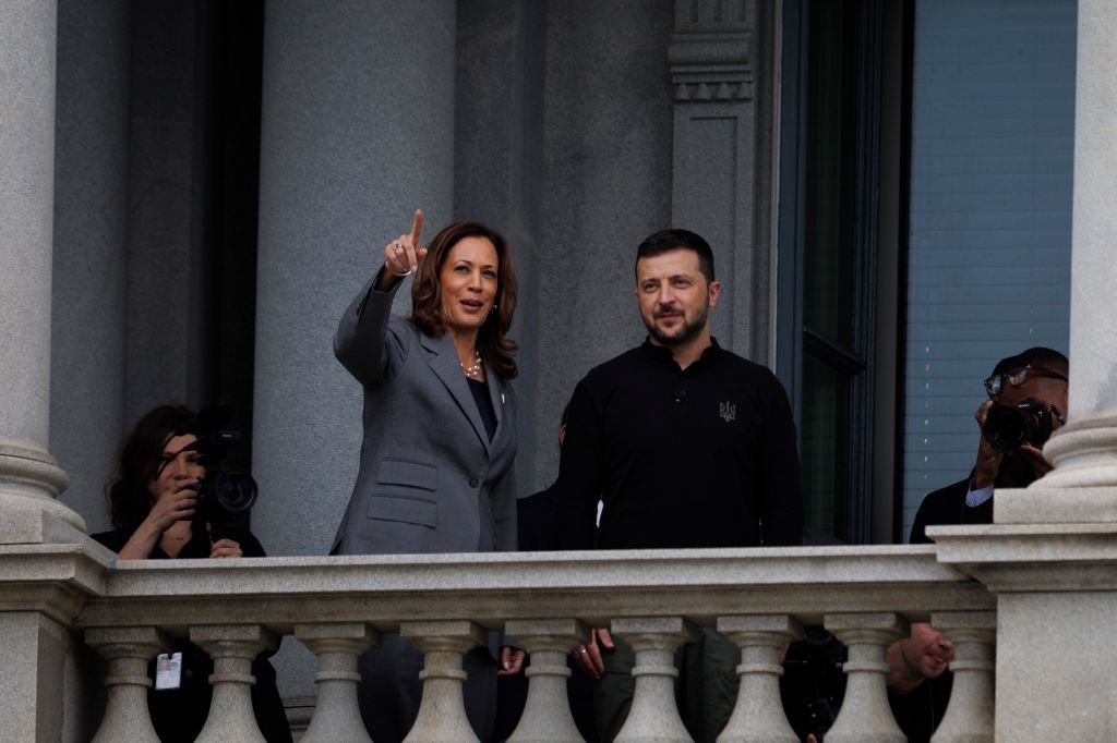 Harris likely to struggle with pushing Ukraine aid through Congress if elected, Bloomberg reports