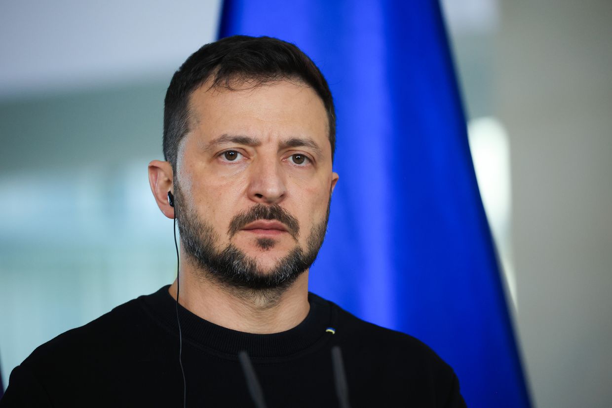 Zelensky arrives in Iceland for 4th Ukraine-Northern Europe Summit