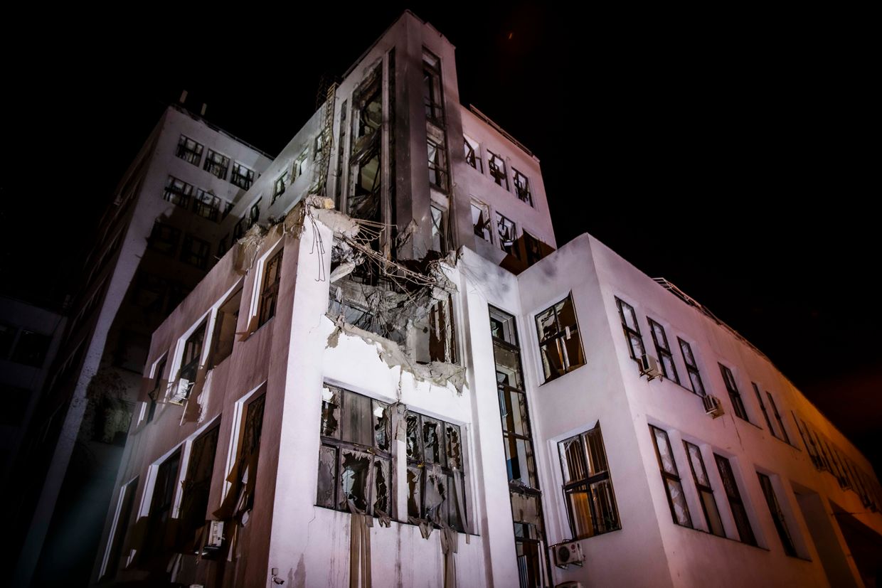 UPDATED: Russia strikes downtown Kharkiv with FAB-500 bomb, damages historic landmark