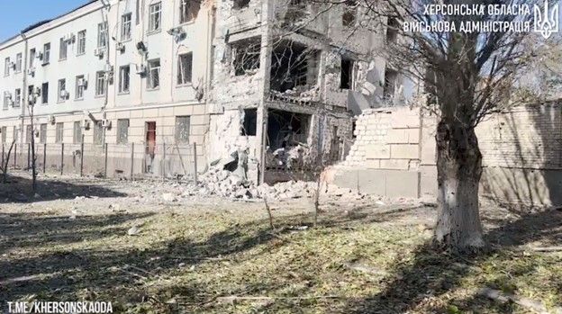 Updated: Russian airstrike against Kherson injures 20, including children