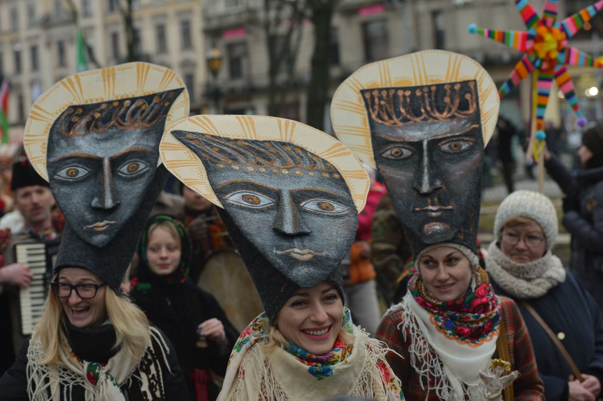 A huge crowd during the Christmas Stars Parade in Lviv, Ukraine on 8 Jan. 8, 2018.