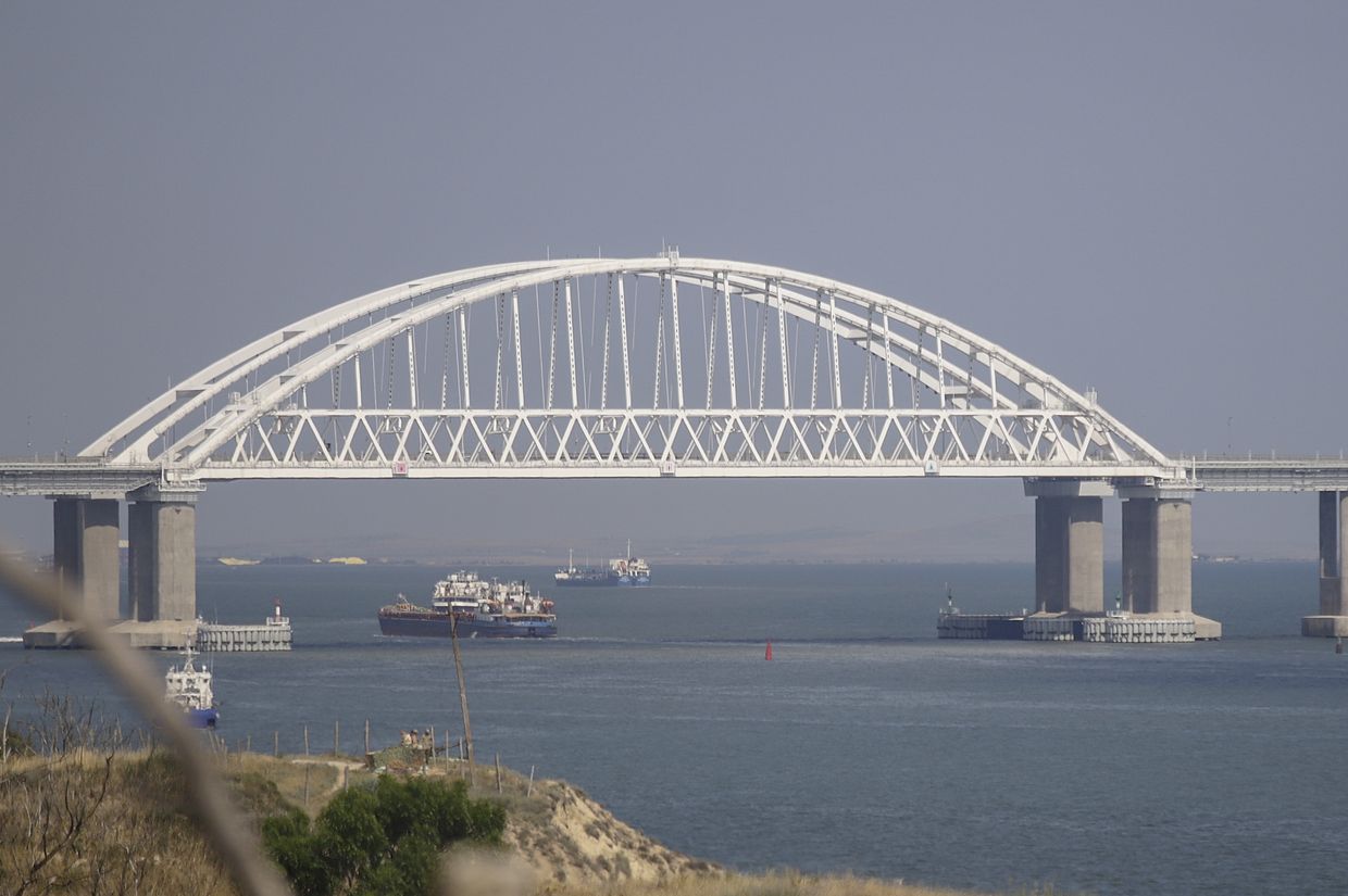 Russia declares state of emergency due to oil spill in Kerch Strait