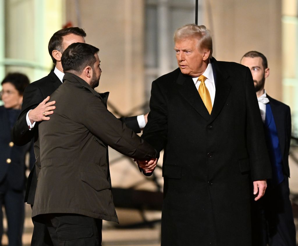 Zelensky ready to 'make a deal' on the war in Ukraine, Trump says after meeting in Paris